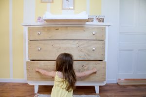 commode en épicéa 17